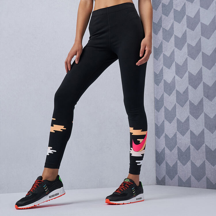Buy Nike Sportswear Icon Clash Leggings in KSA