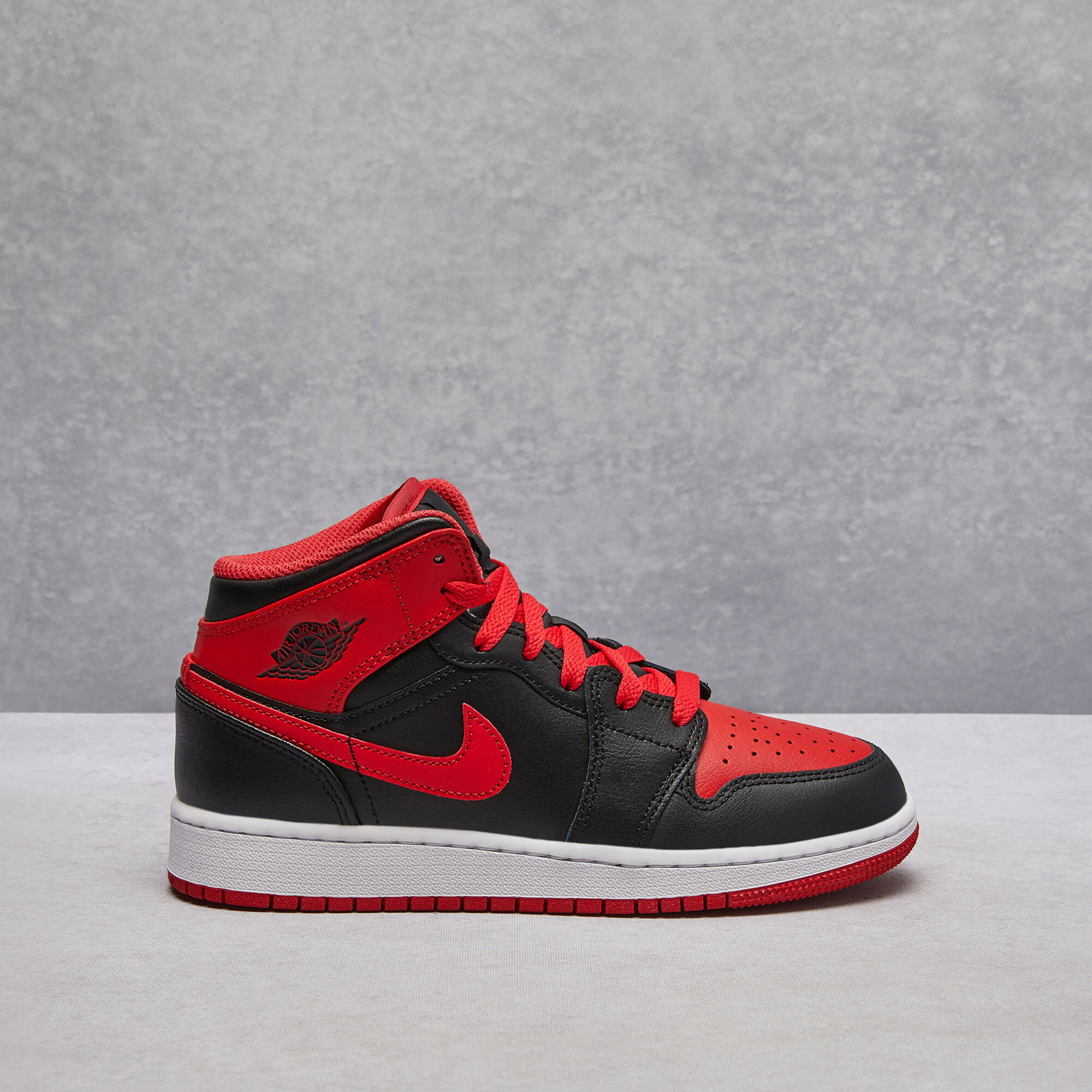 Gym red jordan cheap 1 grade school