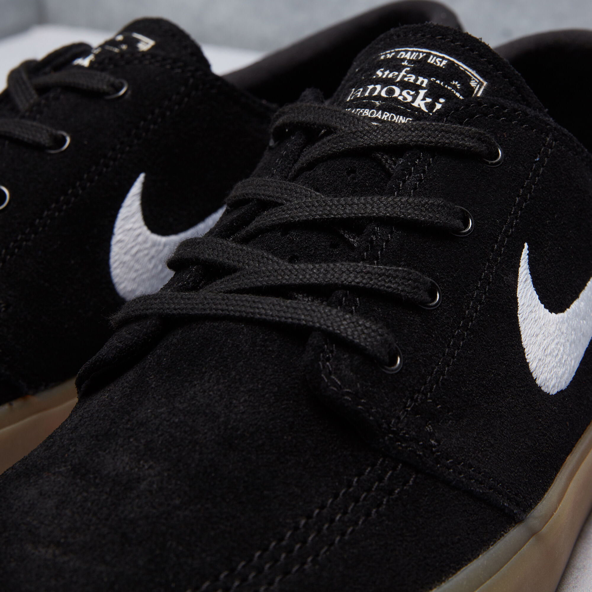 black nike sb zoom